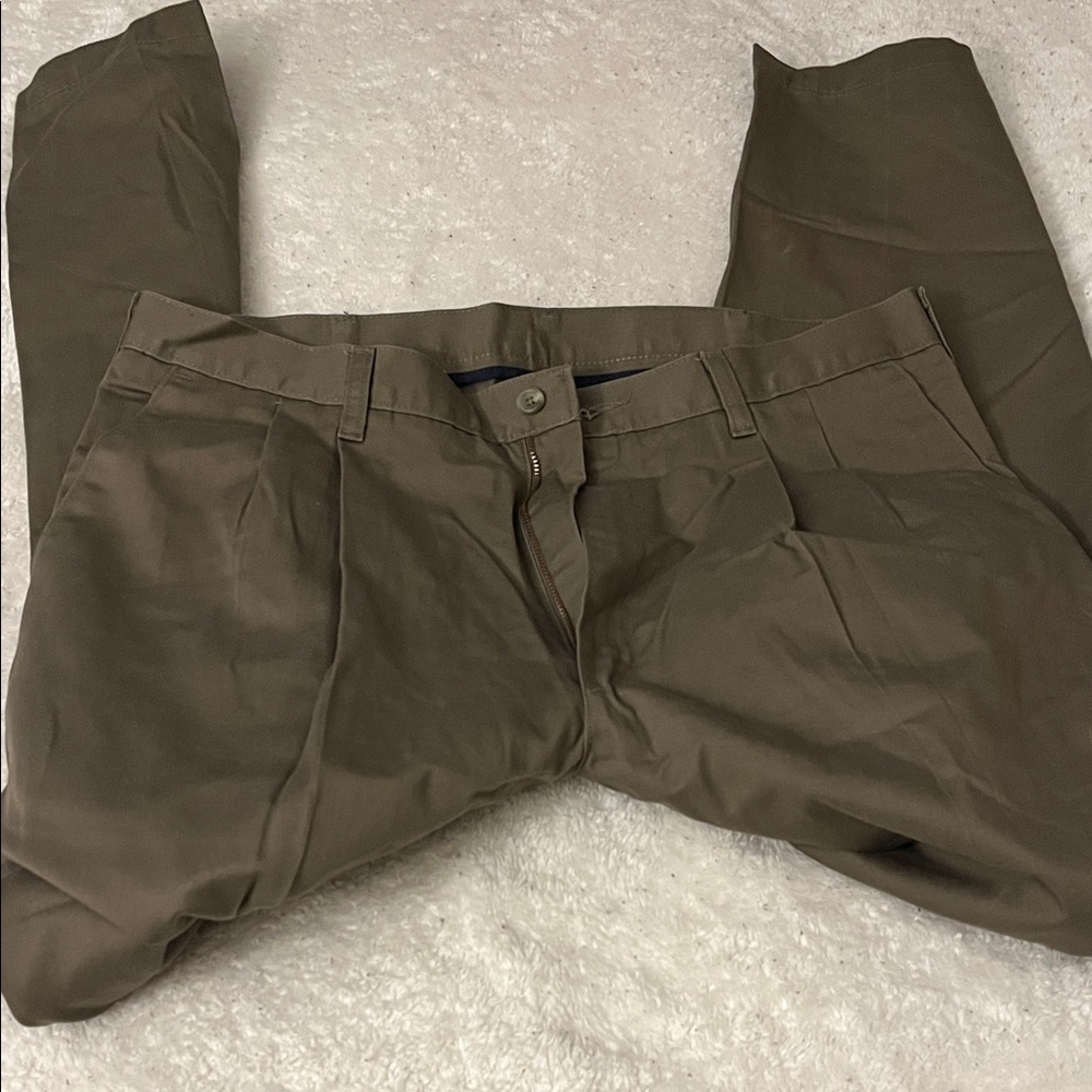 Wrangler Men's Khaki Chinos
